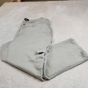 LuLaRoe Men's Cargo Pants in Light Khaki Size 40x30